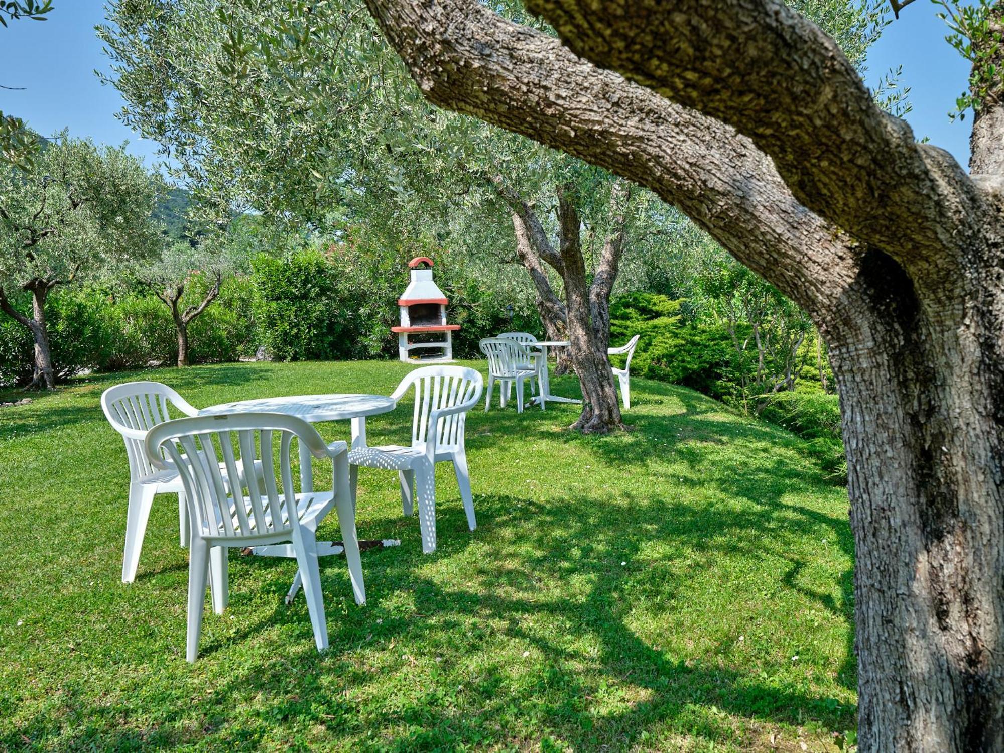 Appartamenti Le Rasole Garda  Exterior foto